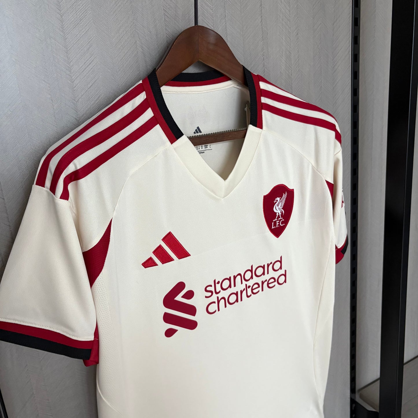 LIVERPOOL 2025-26 AWAY ADIDAS KIT FAN VERSION