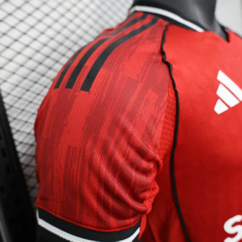 MANCHESTER UNITED 2025/2026 HOME KIT PLAYER VERSION