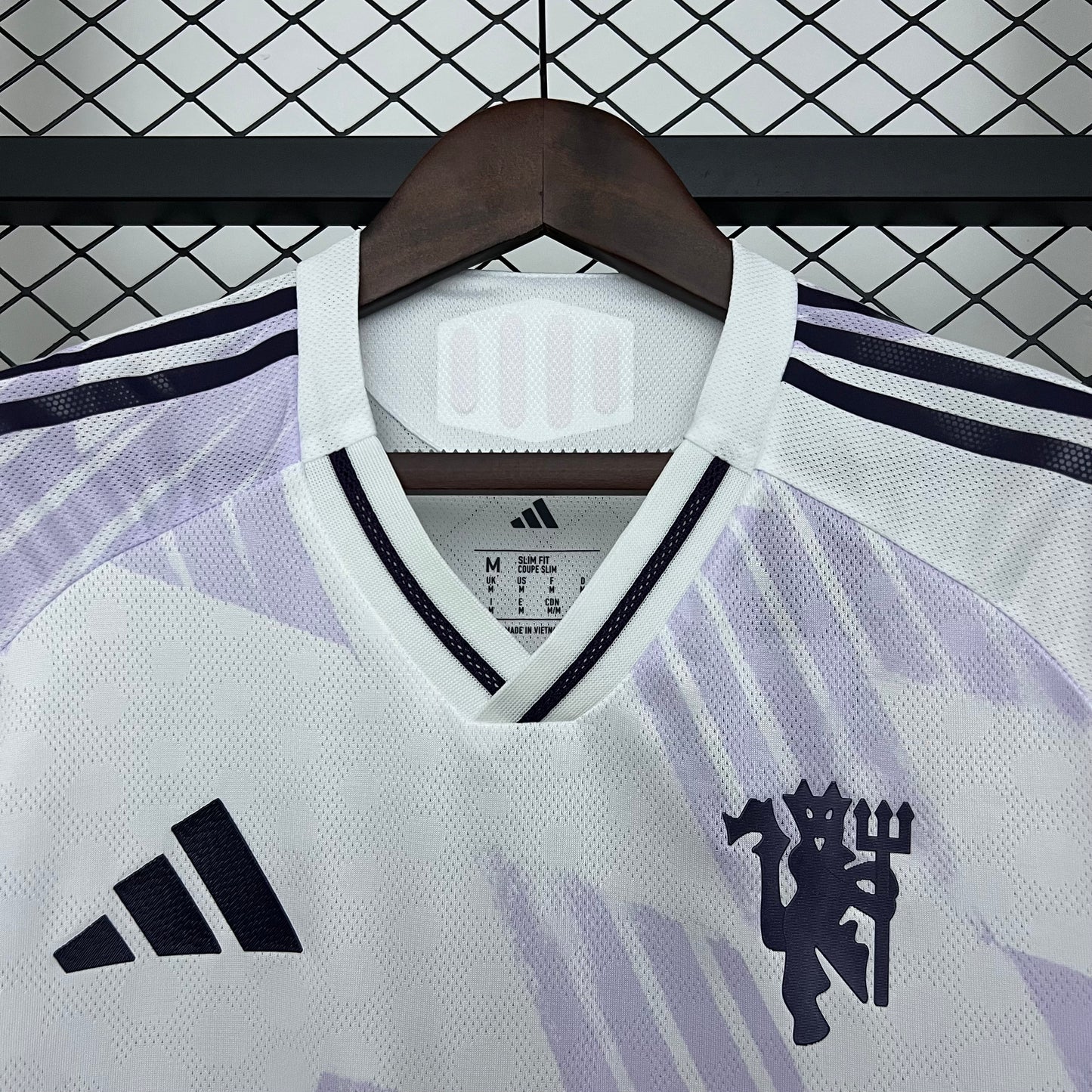 MANCHESTER UNITED AWAY KIT 2025/26 PLAYER VERSION