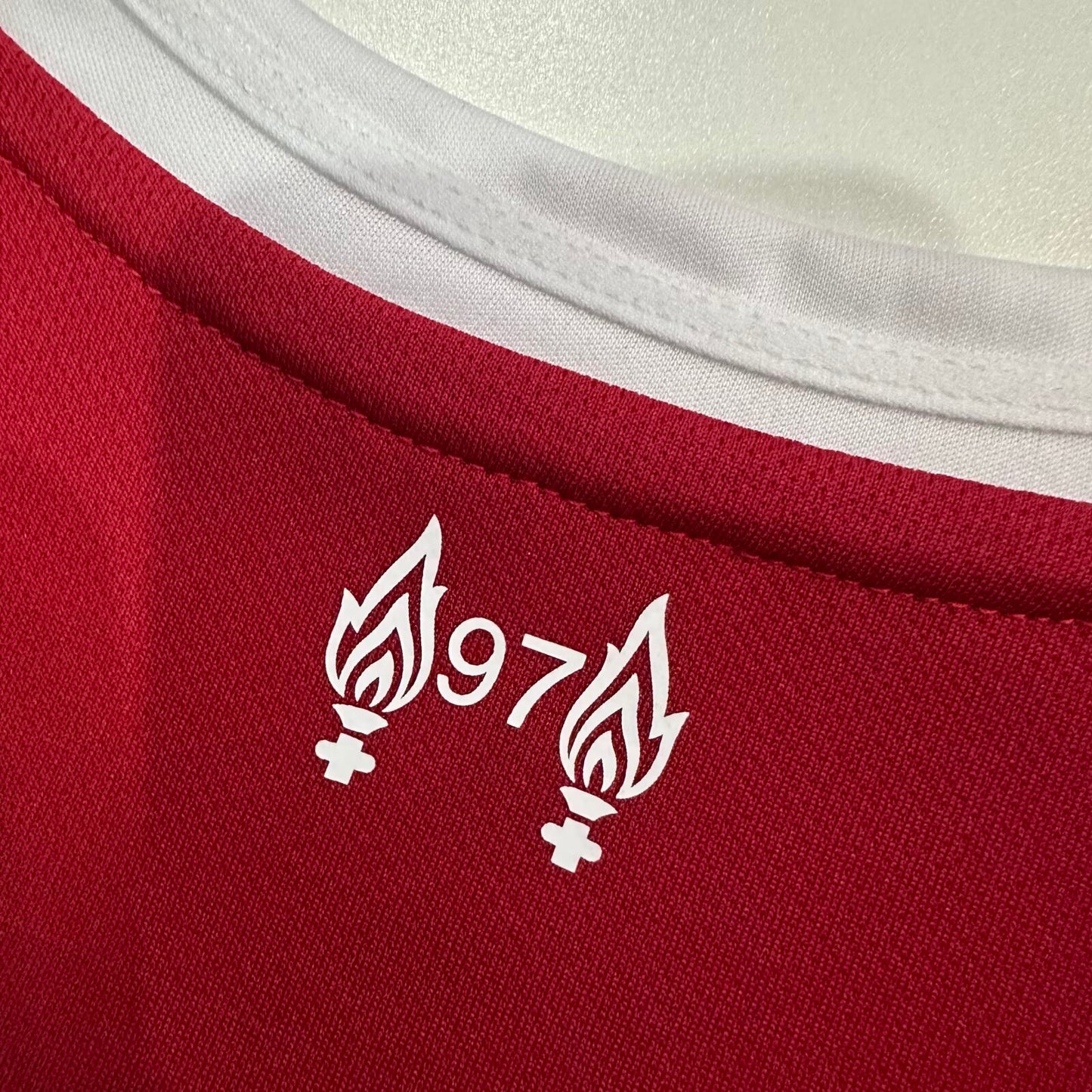 LIVERPOOL HOME KIT 25/26 FAN VERSION