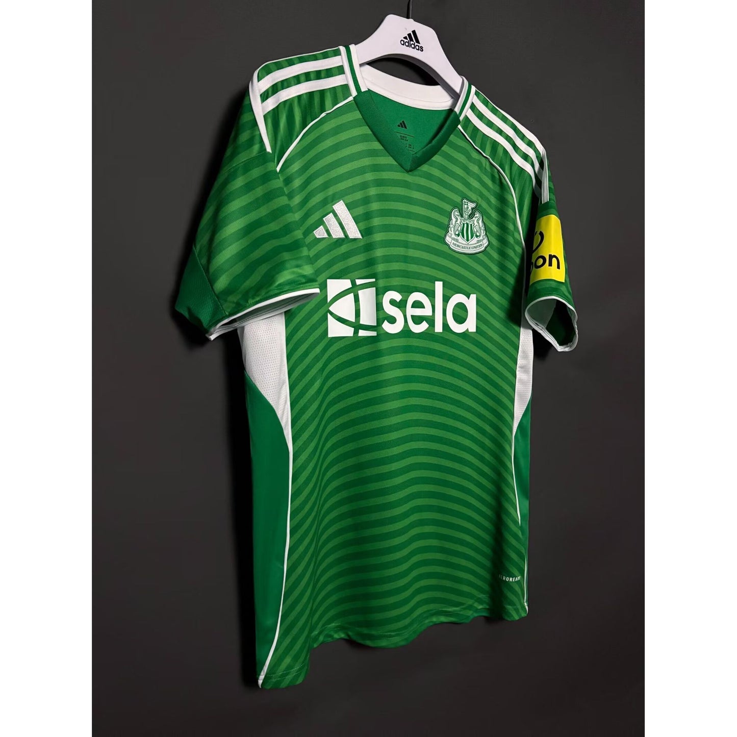 NEWCASTLE THIRD KIT 25/26 FAN VERSION