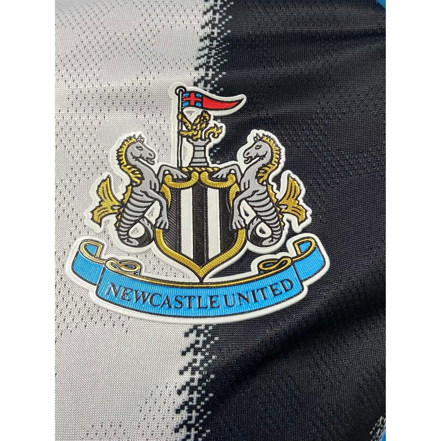 NEWCASTLE HOME KIT 25/26 PLAYER VERSION